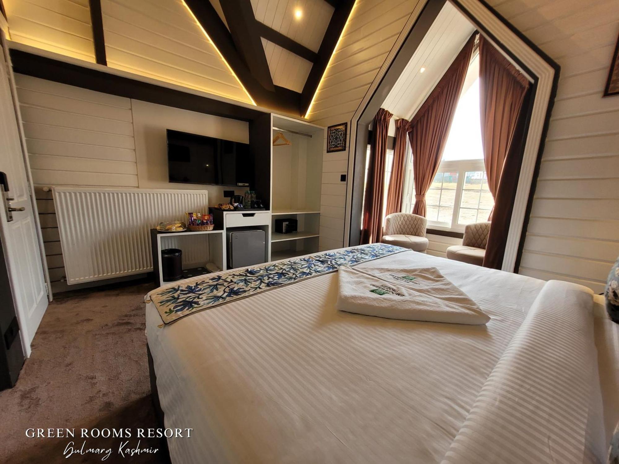 Green Rooms Resort Gulmarg Exterior photo